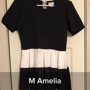 Medium Amelia (cross listed)